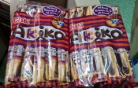 Bánh Snack Que Oishi Akiko Nhân Chocolate Và Cam